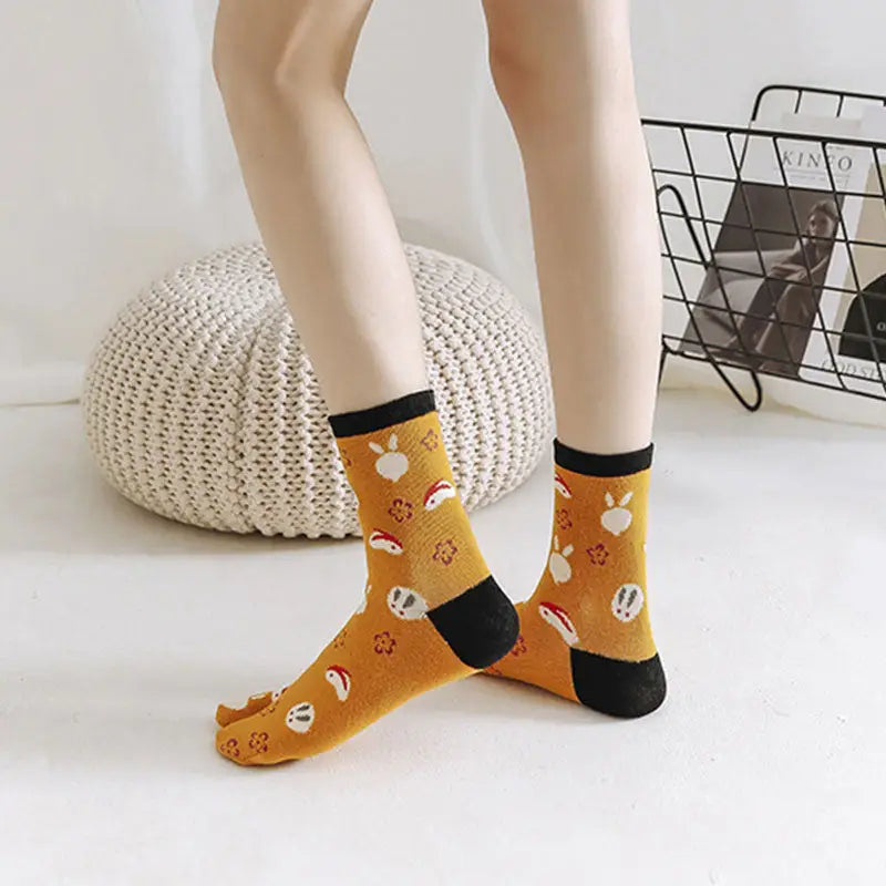 Sushi Onigri Yellow Tabi Socks