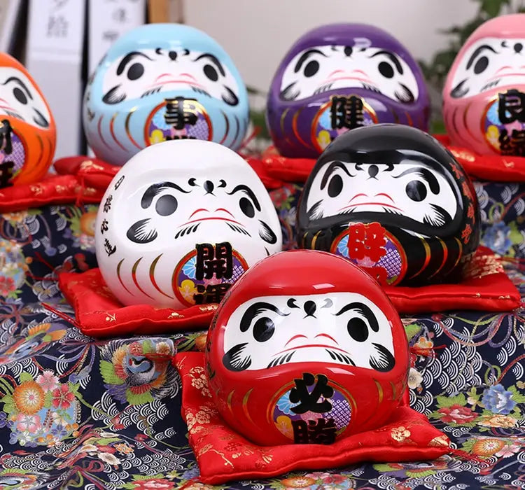 Bambola Daruma protezione nera