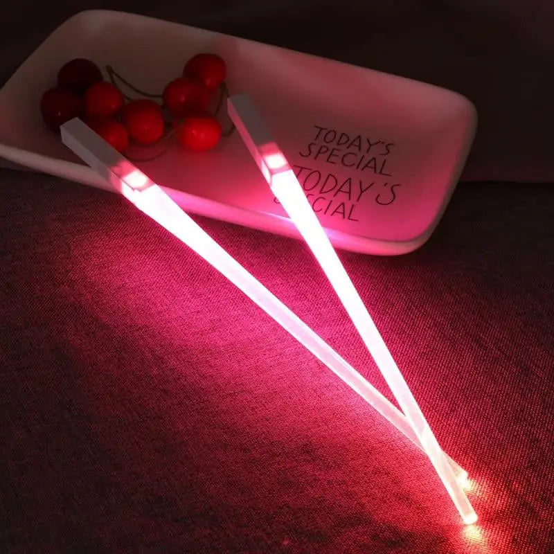 Palillos Jedi con sable de luz LED