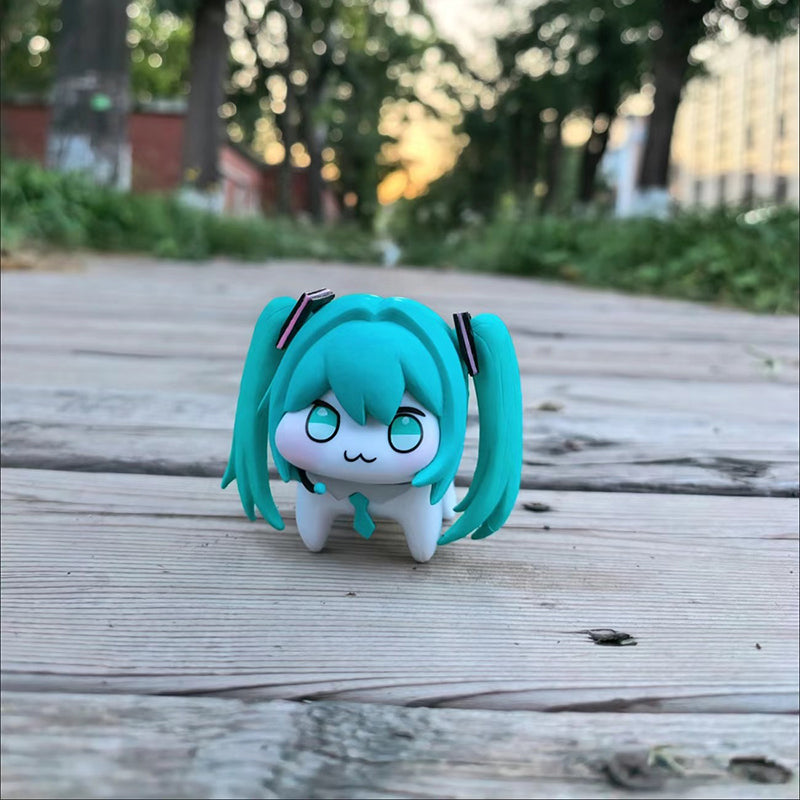 Doro Hatsune Miku Figure outdoor display