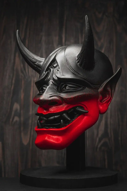 Maschera decorativa Hannya mezza rossa e nera