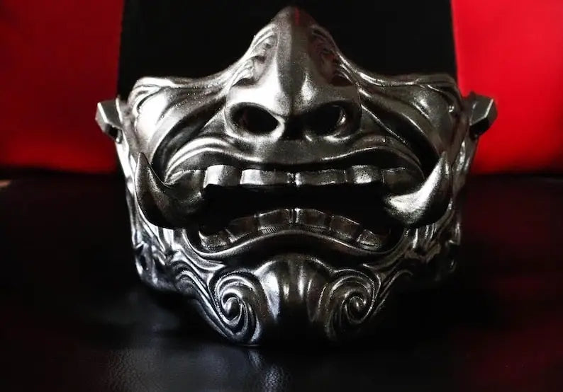 Masque de samouraï démon Oni argenté