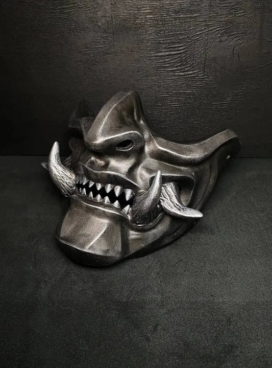 Masque de samouraï démon Oni noir en acier