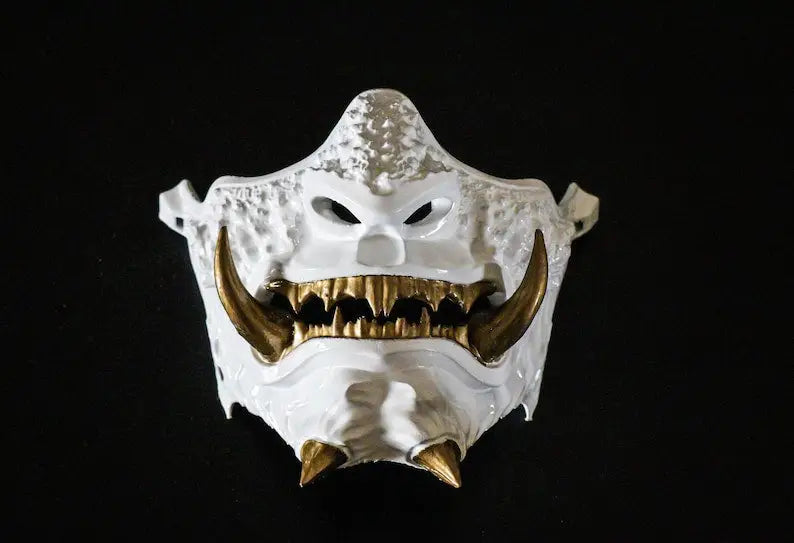 Maschera da samurai demone Oni bianca e oro