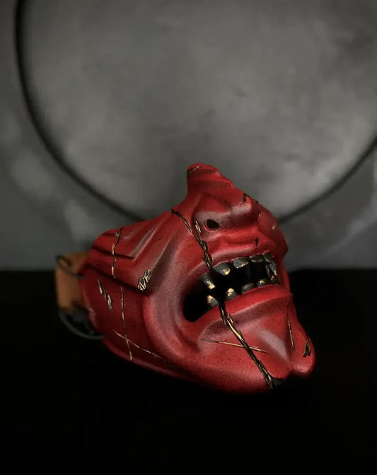 Masque Menpo Red Oni Samurai endommagé