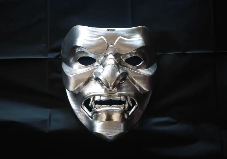 Maschera da samurai a pieno facciale Oni argento