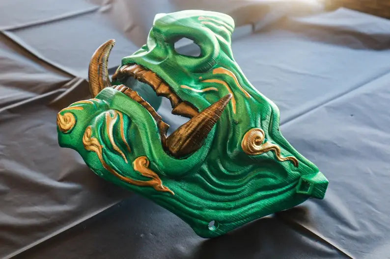Masque de samouraï démon Oni doré et vert