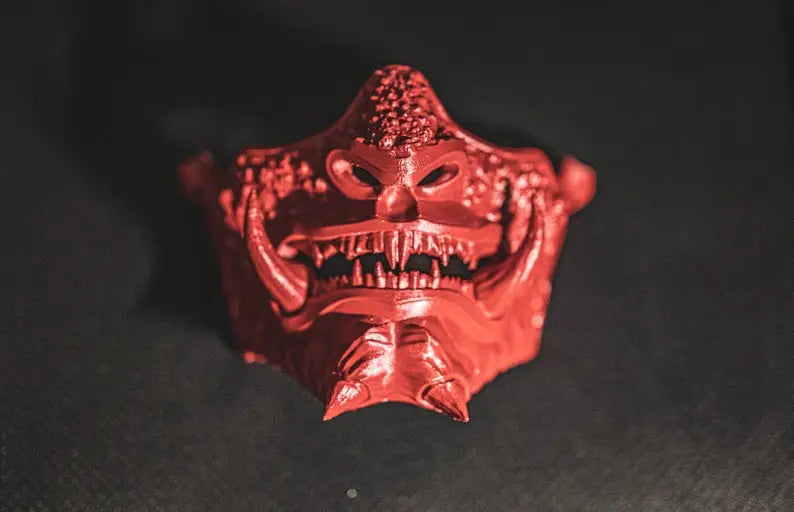 Media máscara de samurái Oni del demonio rojo