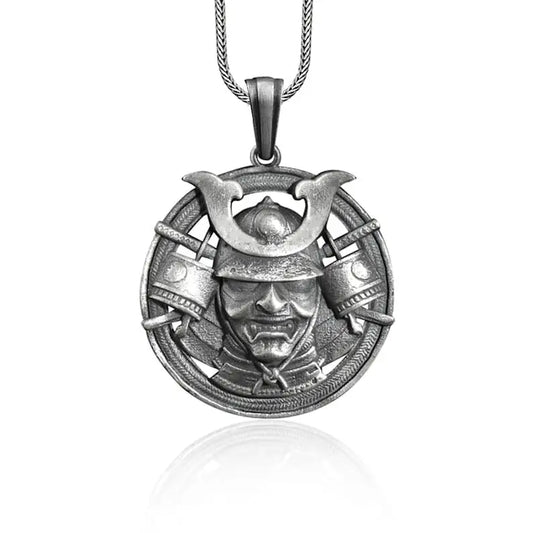 Collier en argent guerrier samouraï