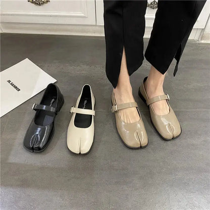 Beige MJ Jikatabi Shoes