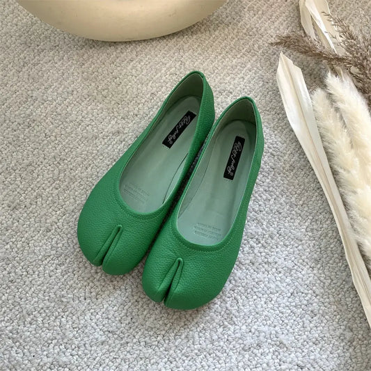 Green Flat Jikatabi Shoes