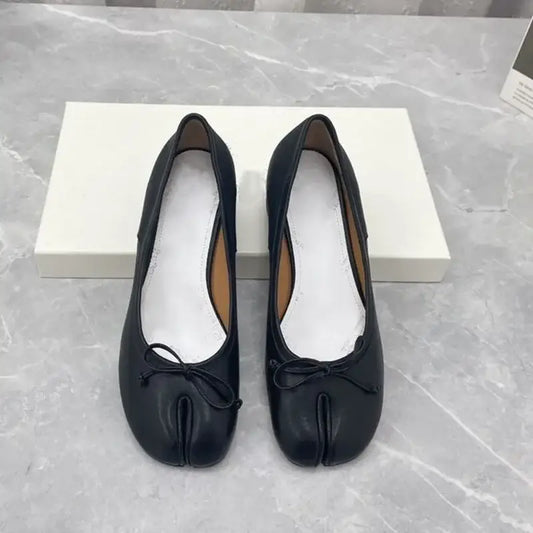 Elegant Black Jikatabi Heels