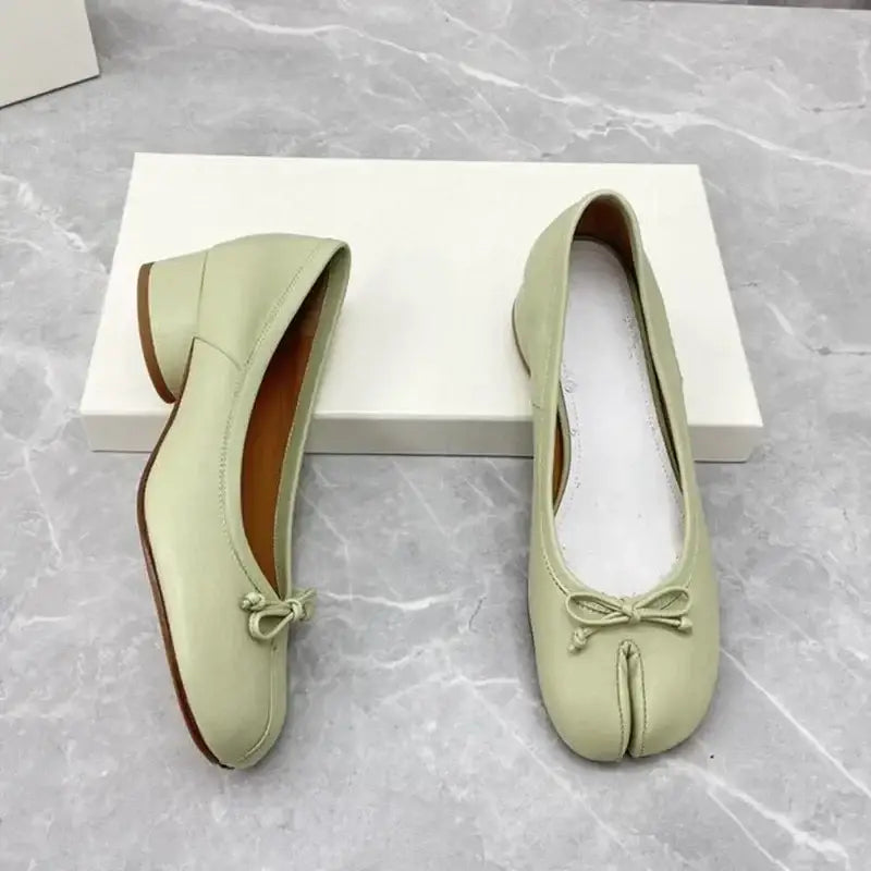 Elegant Mint Jikatabi Heels