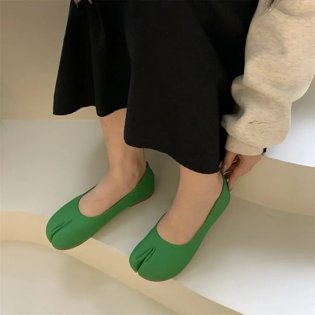 Green Flat Jikatabi Shoes