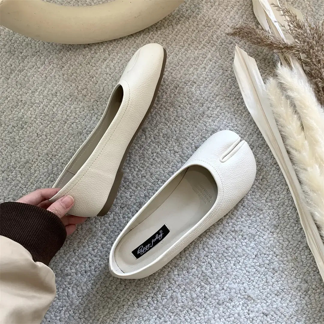 Ivory Flat Jikatabi Shoes