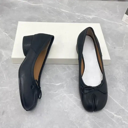 Elegant Black Jikatabi Heels