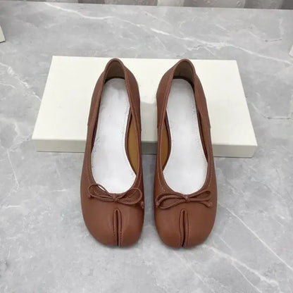 Elegant Brown Jikatabi Heels