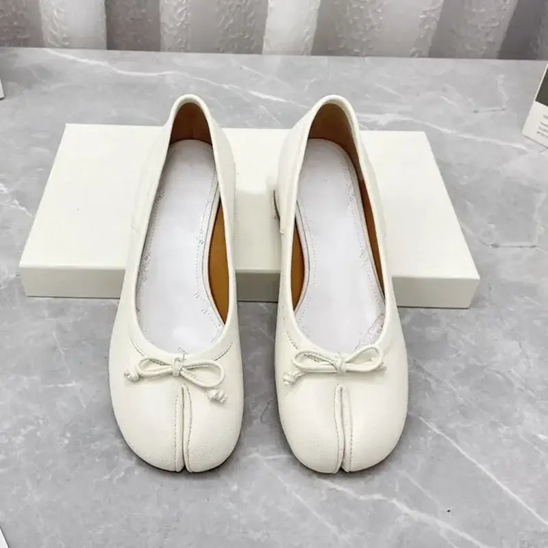 Elegant White Jikatabi Heels