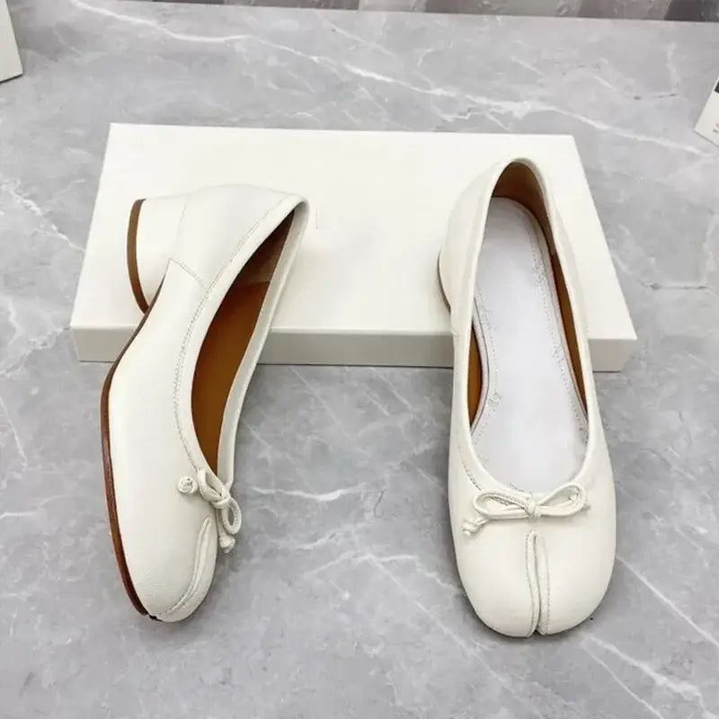 Elegant White Jikatabi Heels