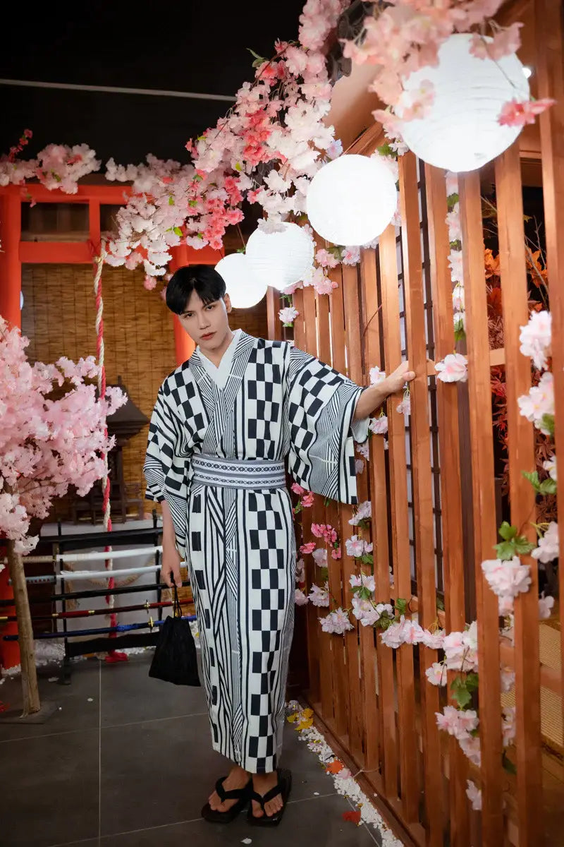 Kimono da uomo a quadri bianco e nero