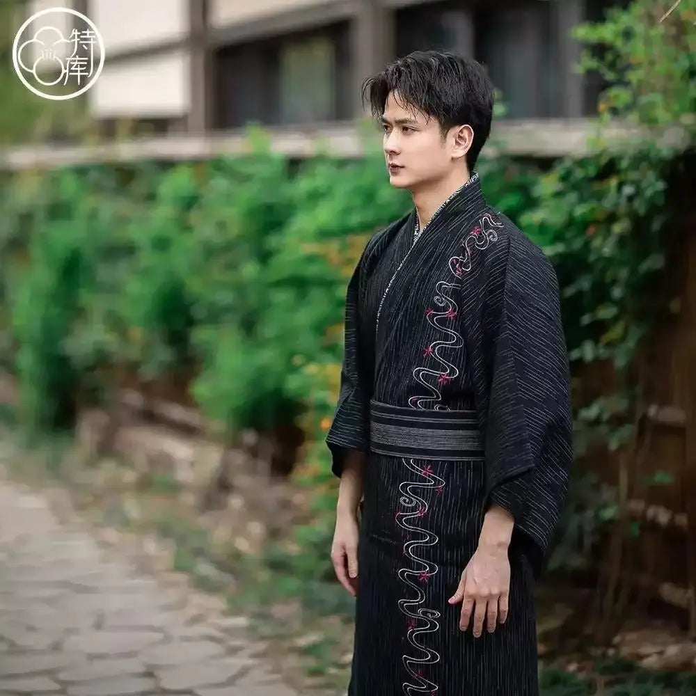 Kimono da uomo nero Sakura River