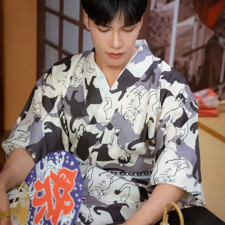 Kimono de hombre con estampado de gato en blanco y negro