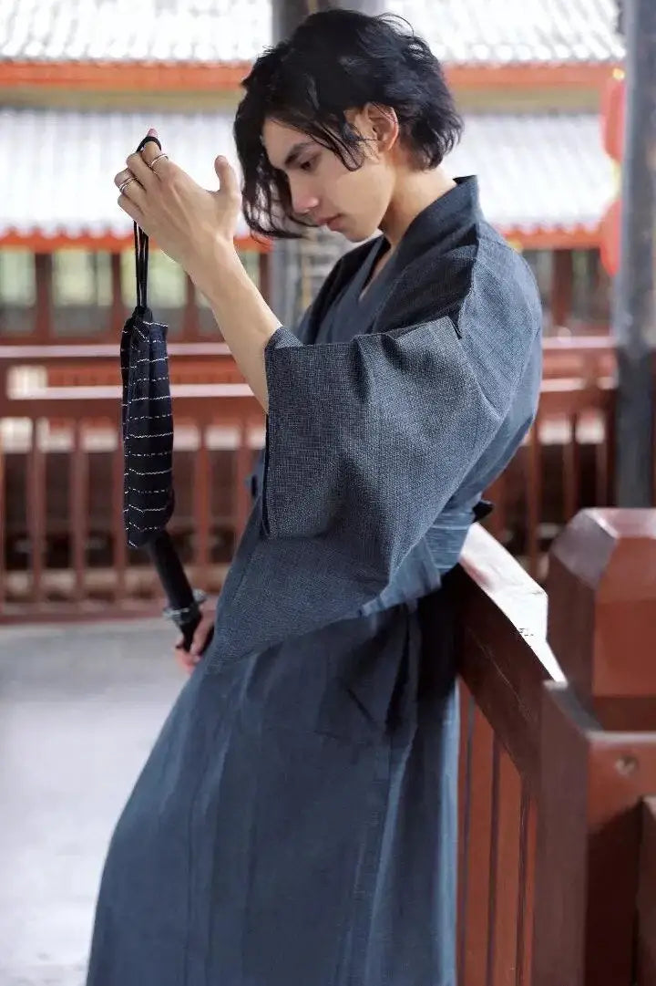 Kimono da uomo tradizionale blu scuro