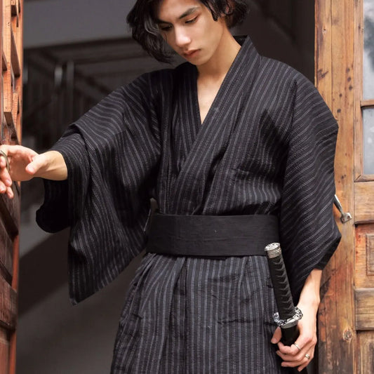 Kimono tradicional negro para hombre