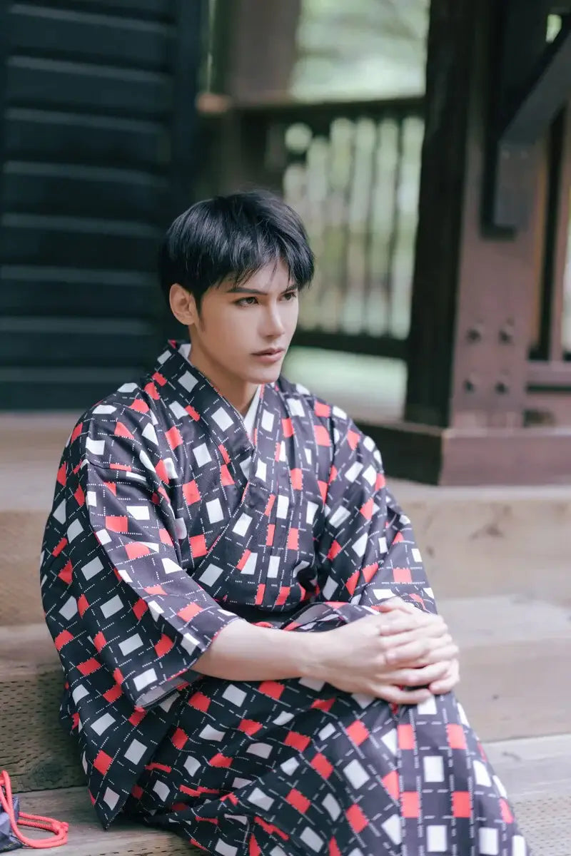 Kimono da uomo nero quadrato rosso e bianco