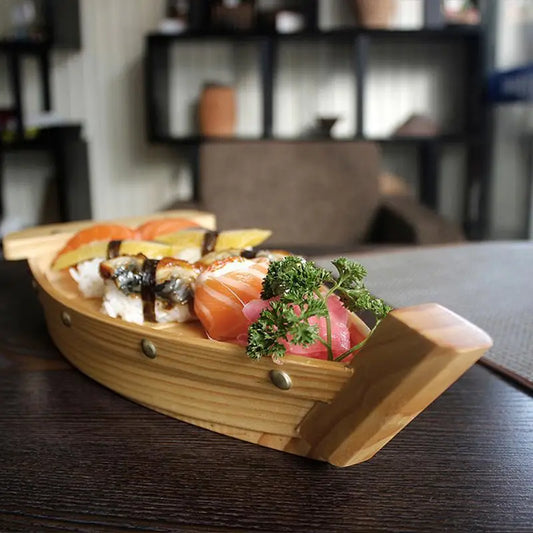 Bateau à sushi en bois