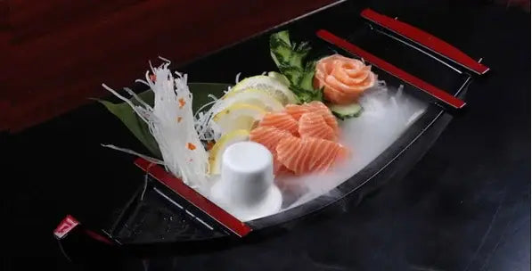 Barca di lusso rossa dei sushi