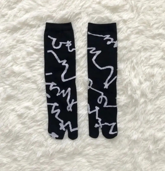White Sketch Black Tabi Socks