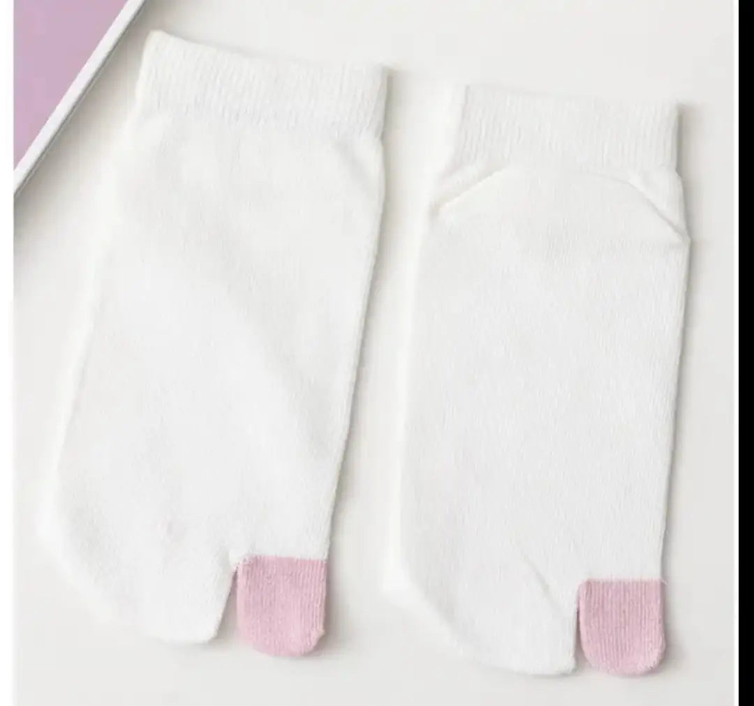 Chaussettes Tabi blanches à bout rose