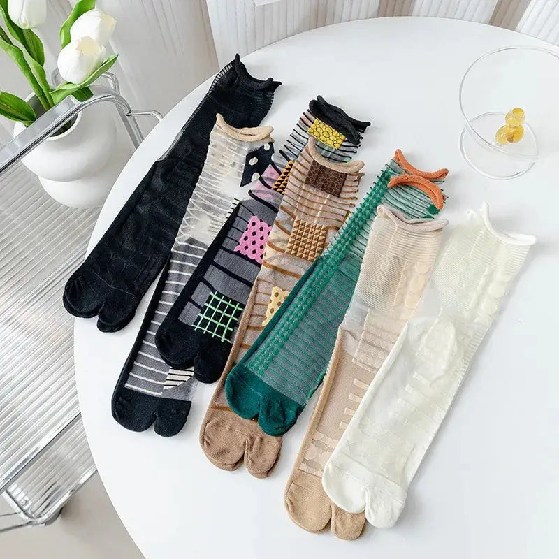 Leaf Thin Silk Cotton Tabi Socks