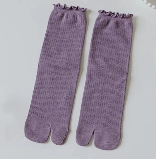 Calcetines tabi tobilleros de encaje morado