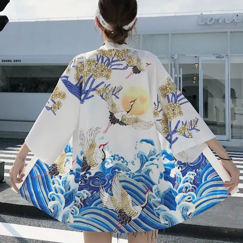 Giacca Kimono da donna bianca con onde di uccelli