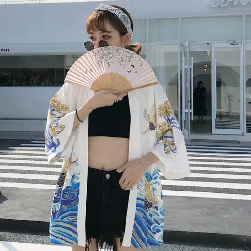 Giacca Kimono da donna bianca con onde di uccelli