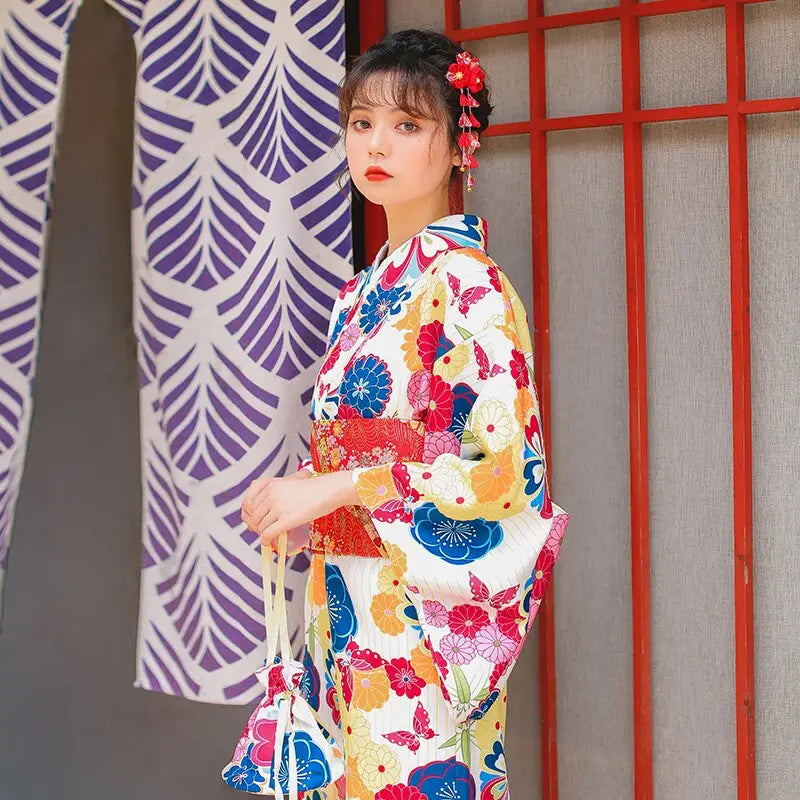 Kimono da donna con motivo floreale