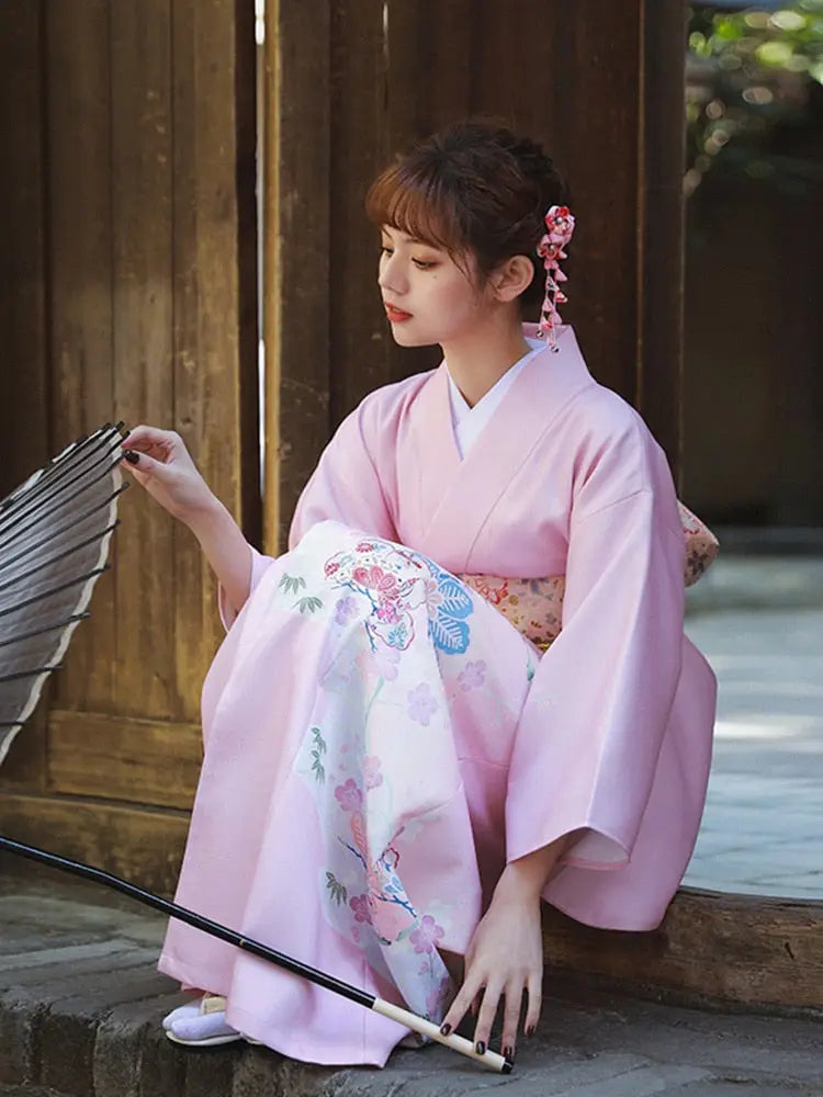 Kimono de mujer floral rosa río