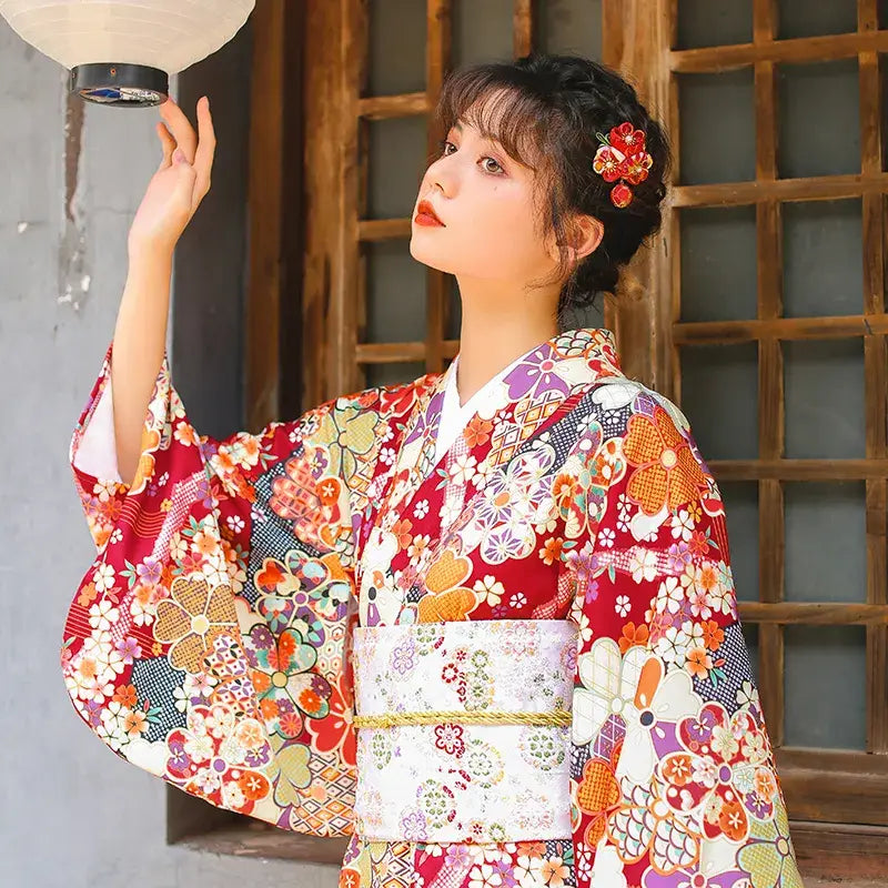 Kimono pour femme à motif floral traditionnel