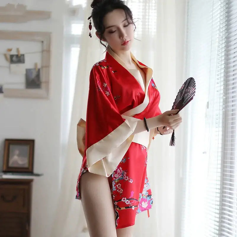Kimono di seta floreale cremisi