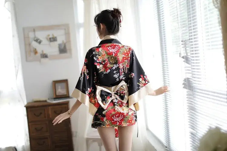 Kimono di seta floreale notturno