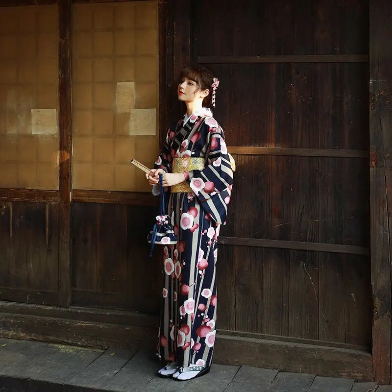 Kimono da donna a righe Sakura
